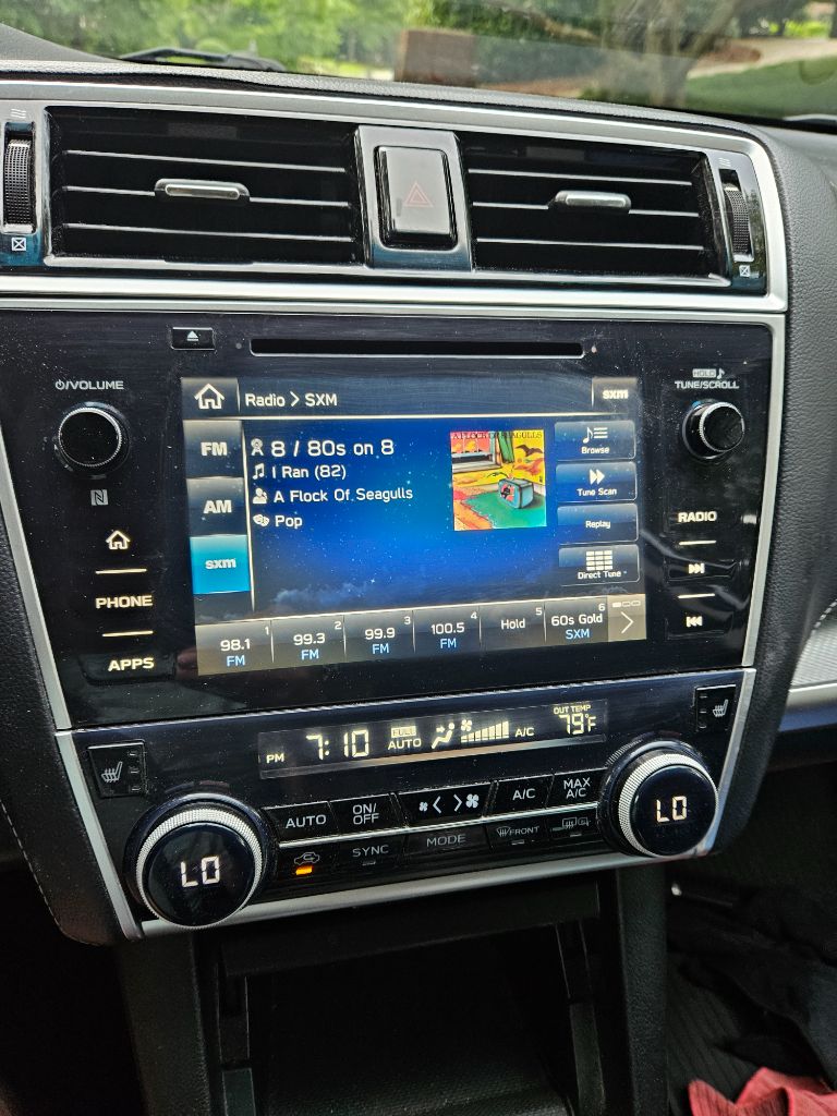 2018 Subaru Outback Premium - Photo 18