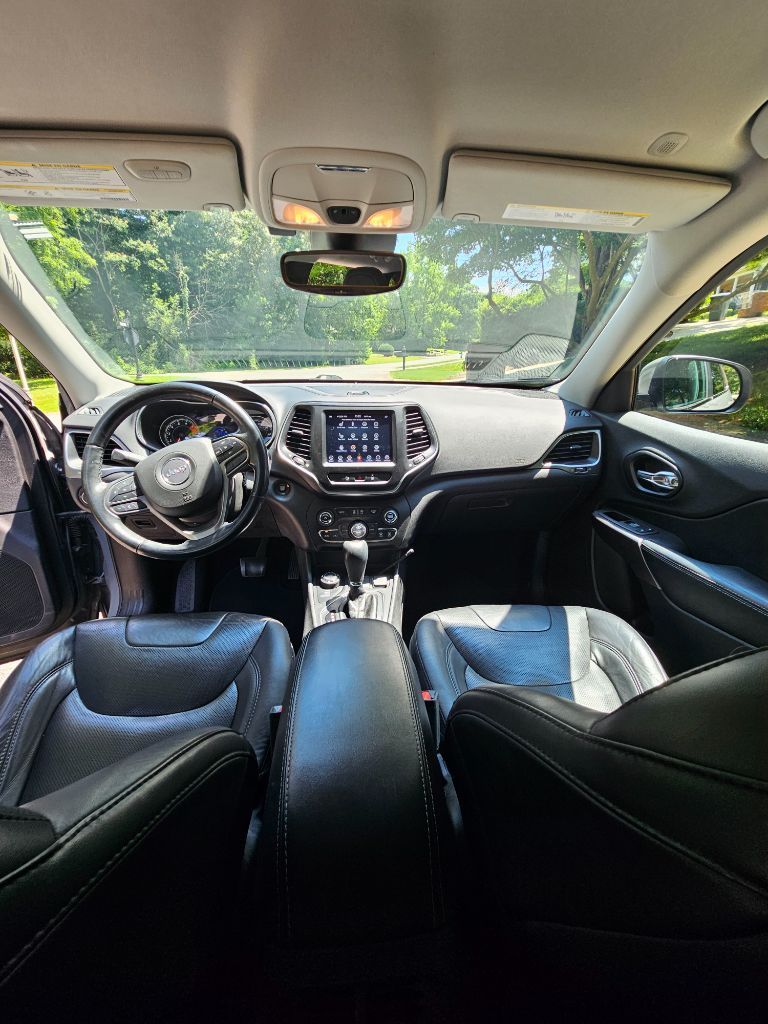 2021 Jeep Cherokee Latitude Lux - Photo 9
