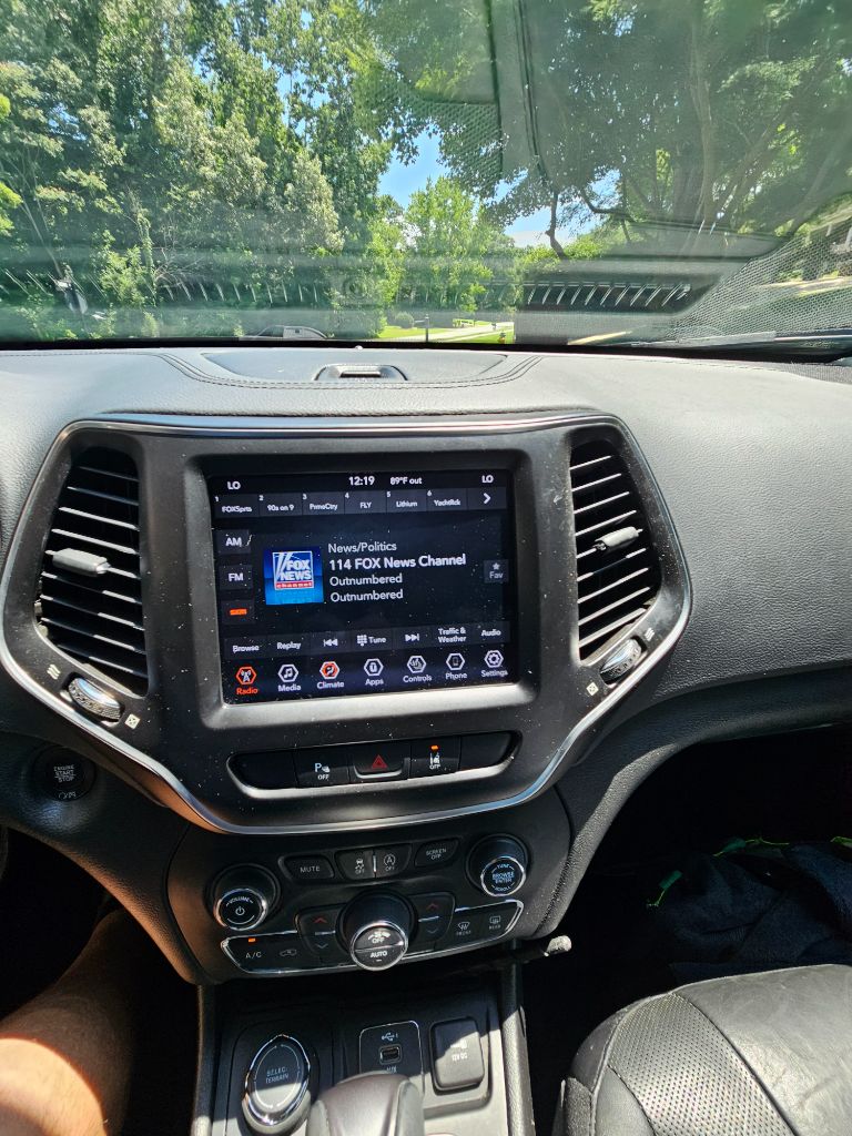 2021 Jeep Cherokee Latitude Lux - Photo 21