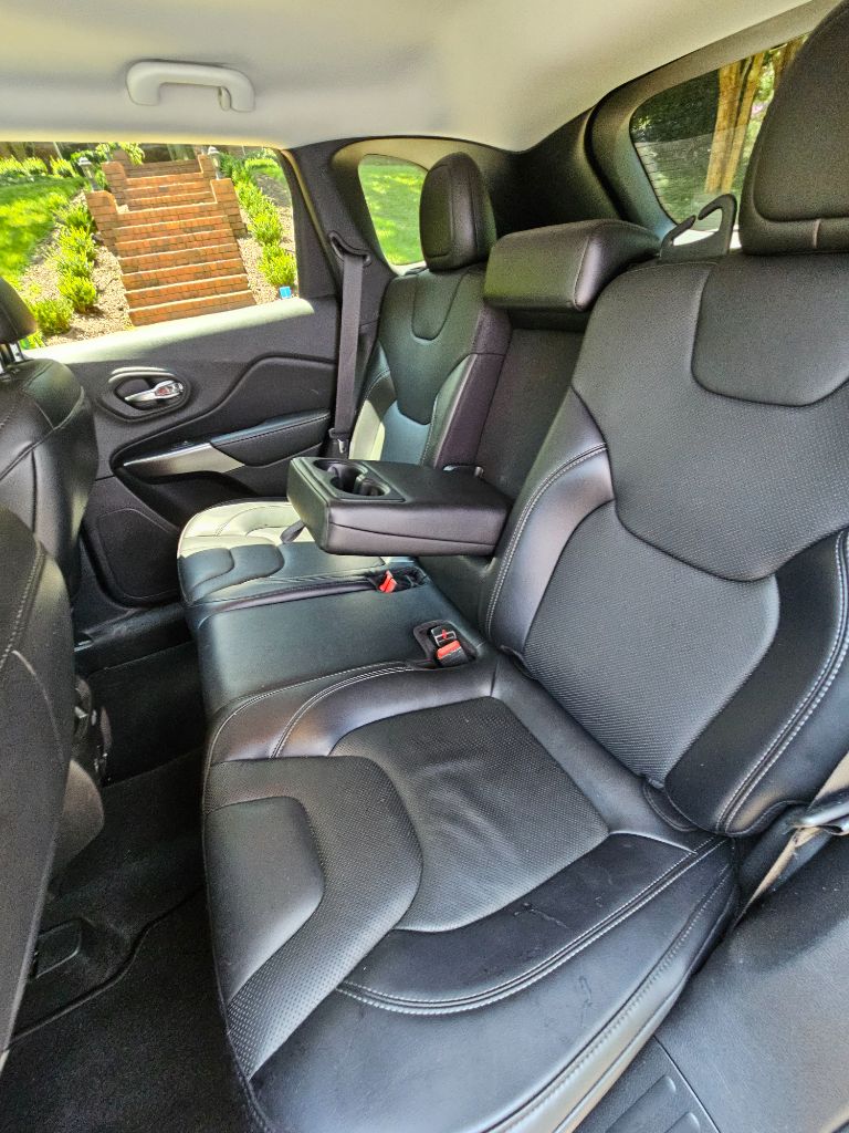 2021 Jeep Cherokee Latitude Lux - Photo 11