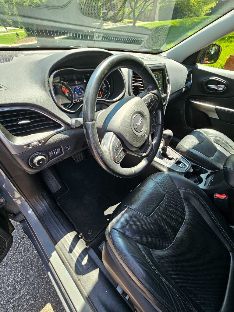 2021 Jeep Cherokee Latitude Lux - Photo 10