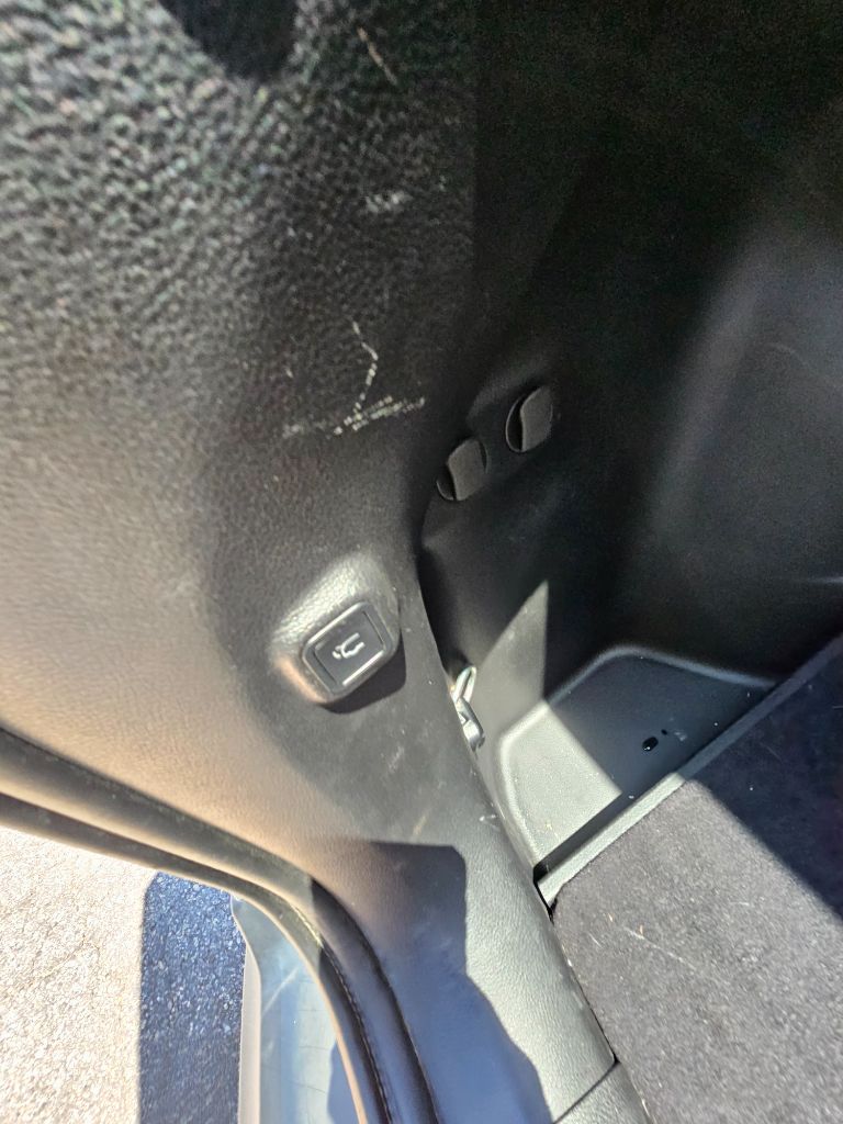 2021 Jeep Cherokee Latitude Lux - Photo 24