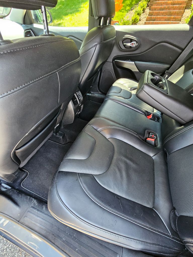 2021 Jeep Cherokee Latitude Lux - Photo 12