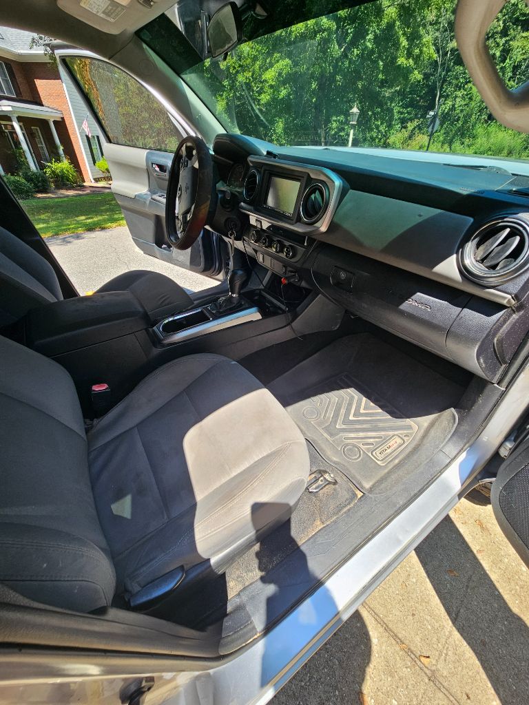 2016 Toyota Tacoma SR5 - Photo 10