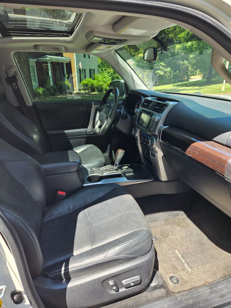 2018 Toyota 4Runner Limited - Photo 9